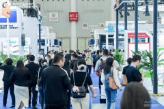 <b>不雅众按照行业定位取场景需求精准对接前沿智</b>